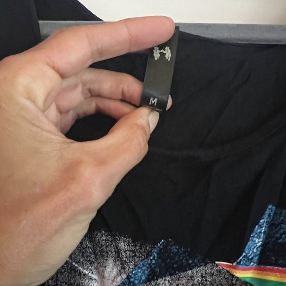 BLACK RAINBOW CROP TOP - Picture 2 of 2